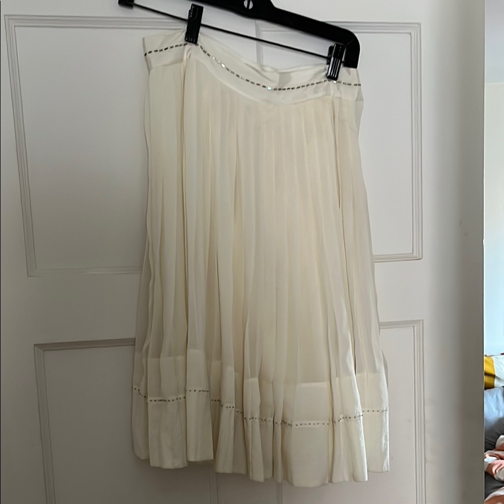 Elegant Cream Pleated Skirt